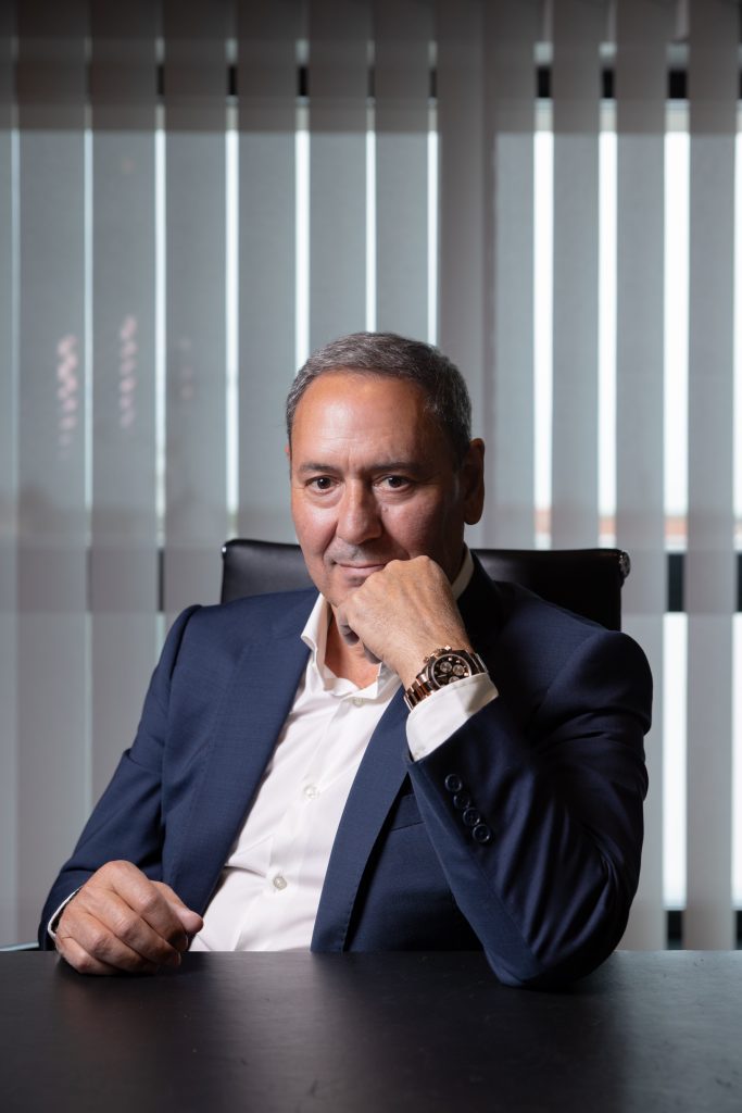 Albano Tavares - Président STRP à son bureau